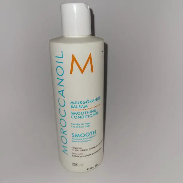 Alt view image 7 of 7 - Moroccanoil - Smoothing Conditioner (For Unruly and Frizzy Hair) 250ml/8.5oz