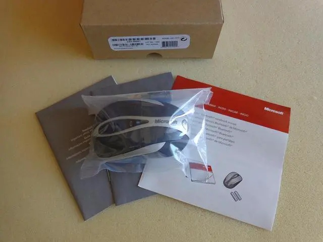 Alt view image 5 of 8 - Microsoft Bluetooth Notebook Mouse 5000 - Black
