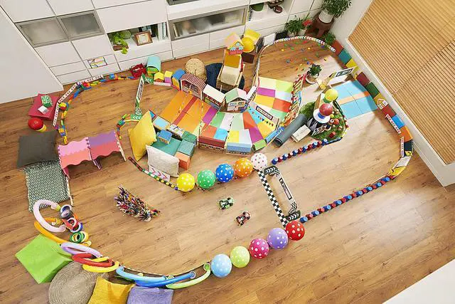 Alt view image 3 of 3 - Mario Kart Live: Home Circuit - Luigi Set (Console Not Included) [Nintendo Switch]