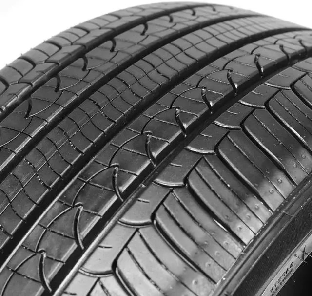 Alt view image 7 of 11 - 205/70R16 96H SL - Nexen N'Priz AH8 Touring All Season Tire