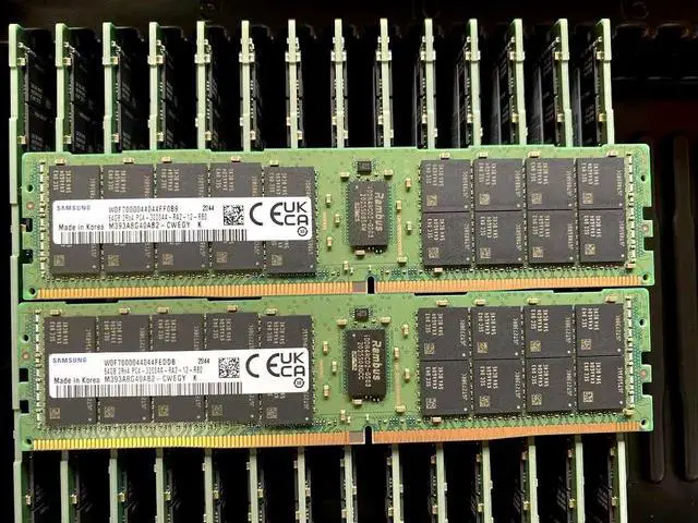 Main image of Samsung 256GB (4 x 64GB)  M393A8G40AB2-CWE DDR4-3200 ECC RDIMM 2Rx4