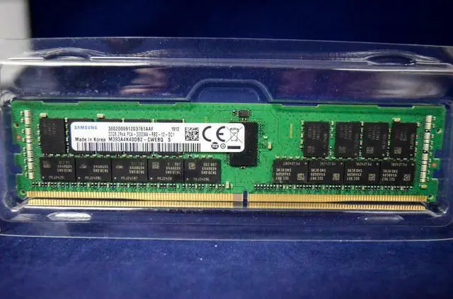 Alt view image 3 of 3 - Supermicro (M393A4K40DB3-CWE) 32GB SDRAM ECC Registered DDR4 3200 (PC4 25600) Server Memory Model MEM-DR432L-SL02-ER32