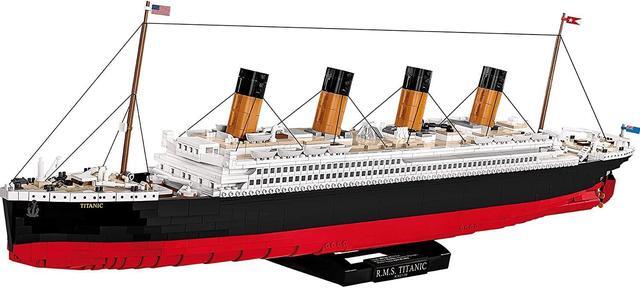 Main image of COBI Historical Collection R.M.S Titanic 1:300 Model Building Block Set # 1916