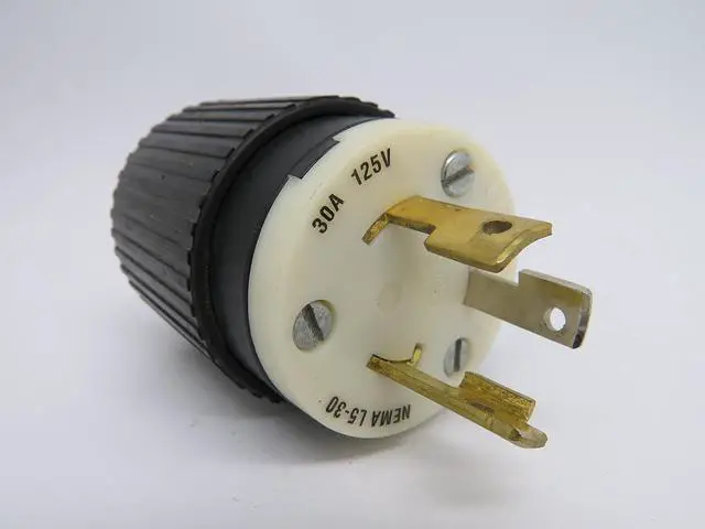 Alt view image 3 of 3 - Bryant Locking Plug,Black/Wht,125VAC,2.0 HP,30A  70530NP
