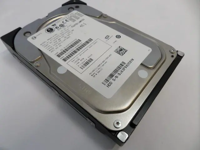 Alt view image 5 of 6 - Fujitsu / Dell 146GB 3.5" SAS HDD ( CA06778-B20300DL MBA3147RC 0XK111 Fujitsu Dell )