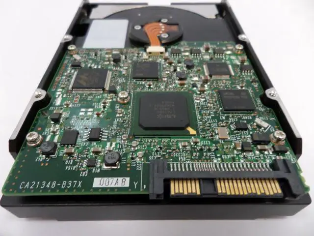 Alt view image 4 of 6 - Fujitsu / Dell 146GB 3.5" SAS HDD ( CA06778-B20300DL MBA3147RC 0XK111 Fujitsu Dell )