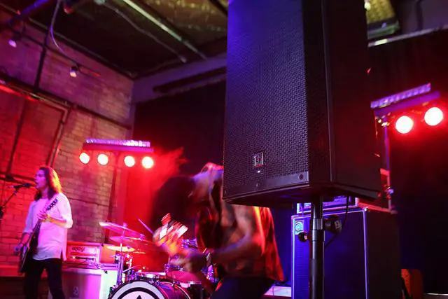 Alt view image 14 of 20 - Electro-Voice ELX200-18SP | 18in - 132dB