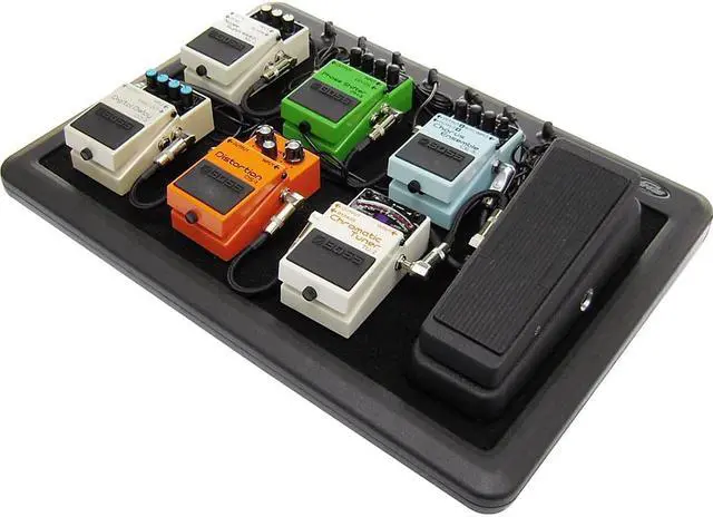 Alt view image 4 of 11 - SKB PS8 Powered Pedal Board with Gig Bag