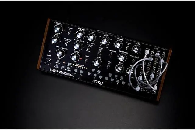 Alt view image 11 of 17 - Moog MOTHER-32