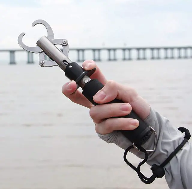 Alt view image 7 of 7 - WERLEO Stainless Steel Fish Lip Gripper Grabber Grip Two-Sided Trigger Tool Fish Holder with Scale Max 33 lbs / 15kg EVA Foam Handle Adjustable Lanyard