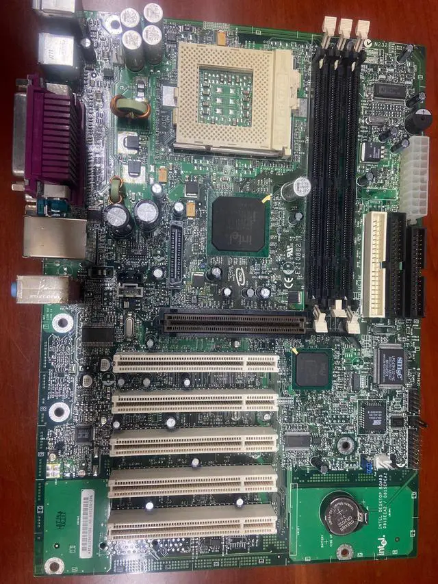 Alt view image 3 of 3 - Intel BLKD815EEA2 Celeron / Pentium-III Chipset-Intel 815EP Socket-370 512Mb PC133 ATX Motherboard