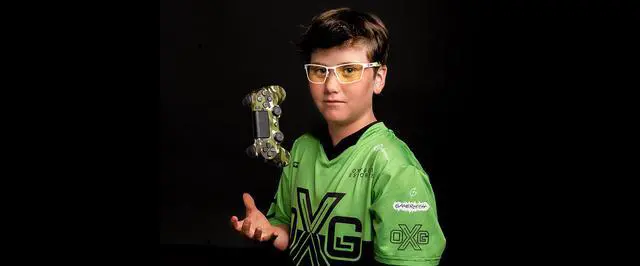 Alt view image 5 of 5 - Gunnar ESL Blade Lite, Gaming Glasses with Natural Focus, White Frames, Amber Lens, 65% Blue Light and 100% UV protection, ESL-30106