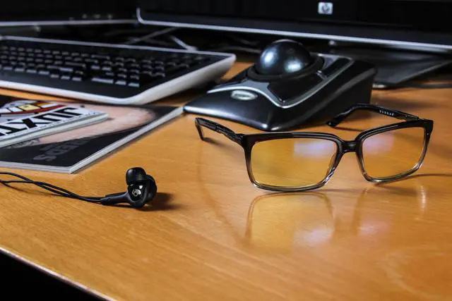 Alt view image 7 of 8 - Gunnar Haus, Precision Computer Glasses with Gunnar Focus, Onyx Frames, Amber Lens, 65% Blue Light and 100% UV Protection, HAU-00101