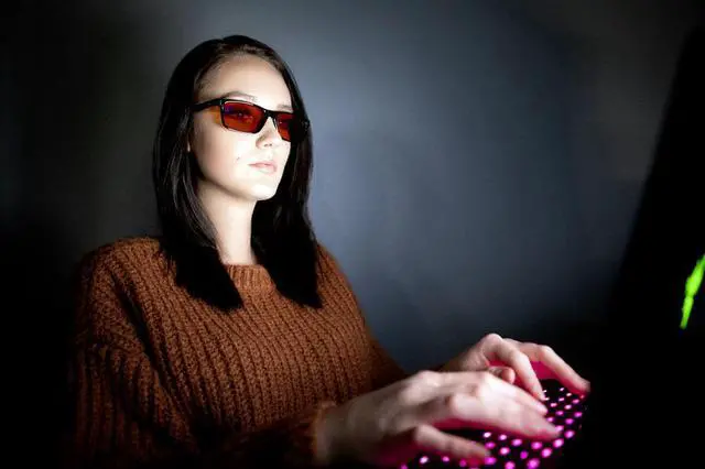 Alt view image 6 of 9 - Gunnar Vertex, Precision Gaming Eyewear with Gunnar Focus, Onyx Frames, Amber Max Lens for late night gaming and improved sleep, 98% Blue Light and 100% UV Protection, VER-00112
