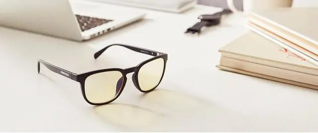 Alt view image 4 of 4 - Gunnar Oakland Eyewear, Natural-Focus, Silver Frame, Amber Lens, 65% Blue Light and 100% UV Protection, OAK-00113