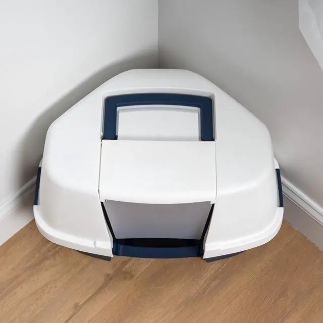 Alt view image 3 of 5 - IRIS Large Hooded Corner Litter Box with Scoop, Navy