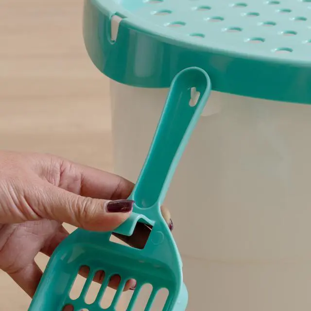 Alt view image 4 of 5 - IRIS Top Entry Cat Litter Box with Scoop, White/Seafoam