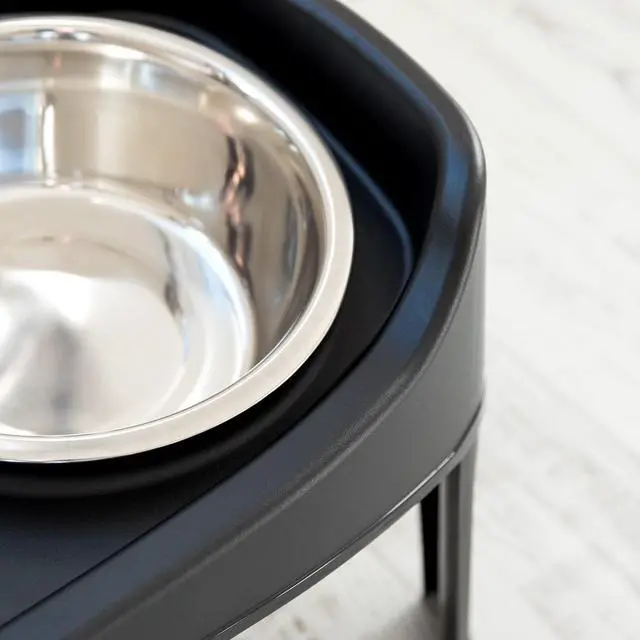Alt view image 4 of 4 - IRIS Large Plastic Elevated Feeder, Black