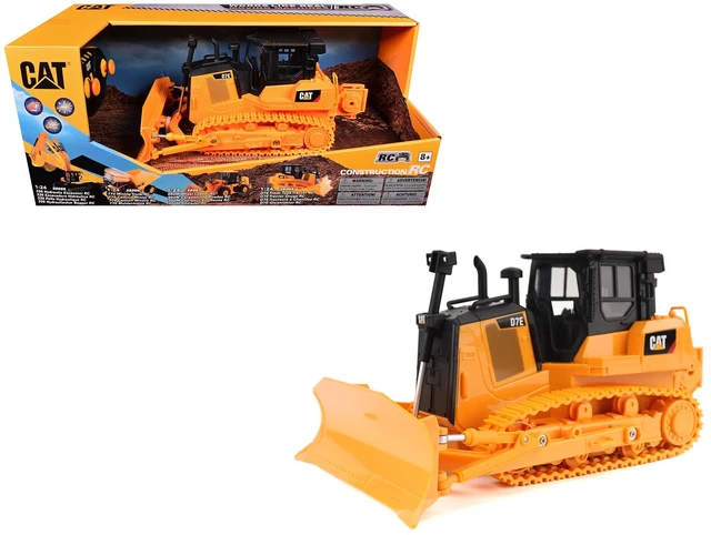 Main image of DieCast Masters Radio Control CAT Caterpillar D7E Bulldozer Yellow Construction RC Series 124 Model by Diecast Masters