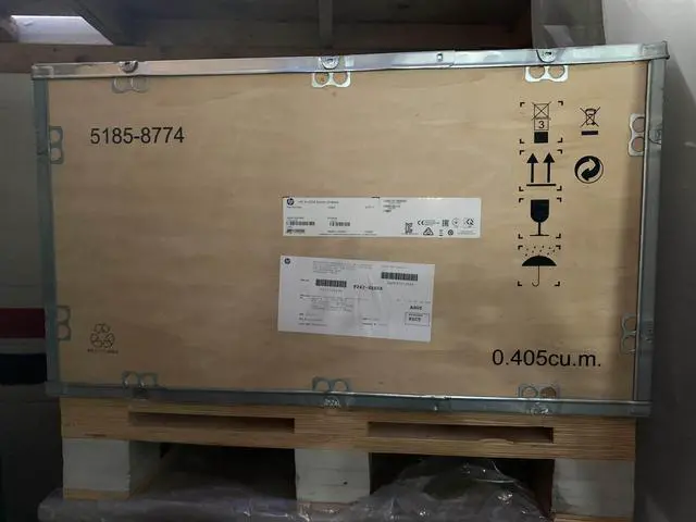 Main image of HP 10504 Switch Chassis