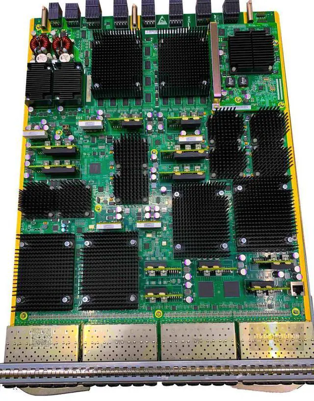 Alt view image 3 of 3 - HP FlexFabric 12900 48-Port 1/10GbE SFP+ EC Module (JG626A)