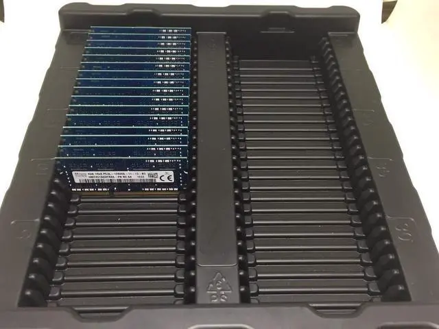 Alt view image 2 of 4 - Hynixhynix Hmt351s6efr8a-Pb Hynix 4Gb (1X4gb) Pc312800s 1600Mhz Dual Rank Unbuffered Non Ecc Ddr3 Sdram 204Pin Sodimm Memory Module