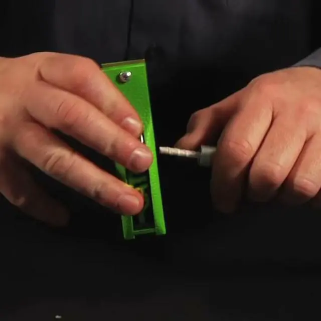 Alt view image 5 of 6 - CABLE PREP Gator Center Conductor Cleaner and Beveler