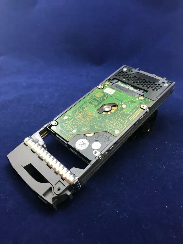 Alt view image 8 of 14 - NetApp X422A-R5 600 GB Hard Drive - 2.5" Internal - SAS