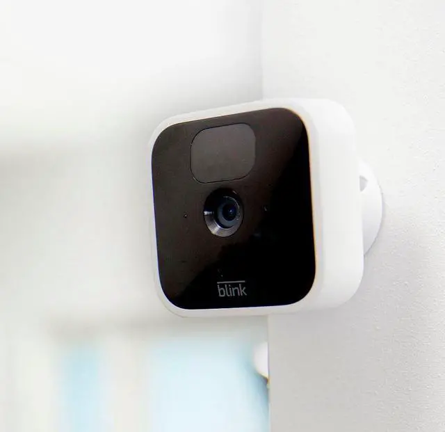 Alt view image 6 of 7 - Blink 53-023368 Indoor 5-Camera System