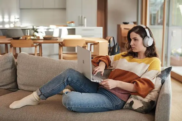 Alt view image 4 of 14 - NEW Microsoft Surface Headphones 2 - Light Gray