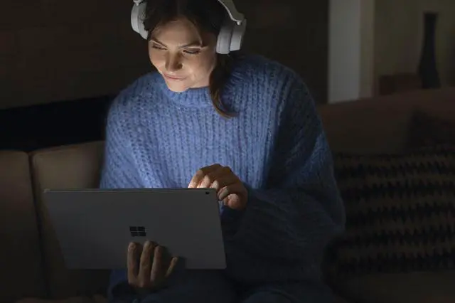 Alt view image 5 of 14 - NEW Microsoft Surface Headphones 2 - Light Gray