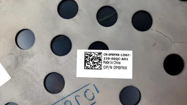 Alt view image 3 of 4 - Dell OEM Latitude E6420 14" LCD Back Cover Lid Assembly  Hinges P8FNX