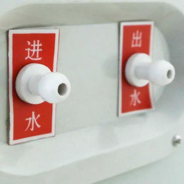 Alt view image 4 of 7 - Laboratory Chemical Vertical Water Circulating Vacuum Pump For Rotary Evaporator Distillation 220V