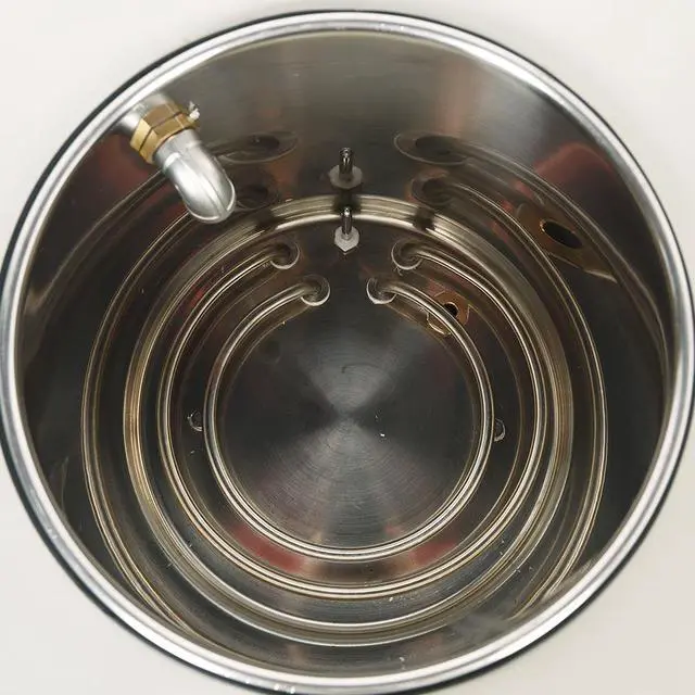 Alt view image 5 of 7 - HNZXIB 5L High Temperature Thermostatic Circulating Oil/Water Bath 200°C GYY series