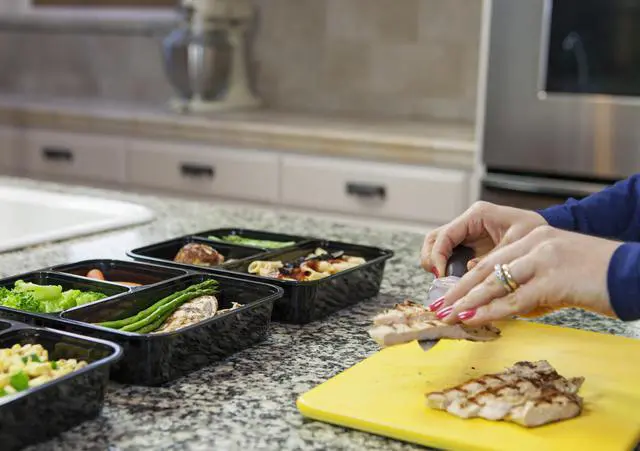 Alt view image 3 of 4 - INEVIFIT Meal Prep 3 Compartment BPA FREE, Premium Food Storage Containers, Durable & Reusable, 36 oz. Stackable 7 Pack, Microwaveable & Dishwasher Safe, Leak Resistant Bento Lunch Box