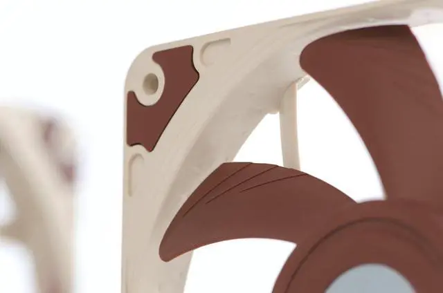 Alt view image 6 of 7 - Noctua NF-A12x15 FLX, Premium Quiet Slim Fan, 3-Pin (120x15mm, Brown)