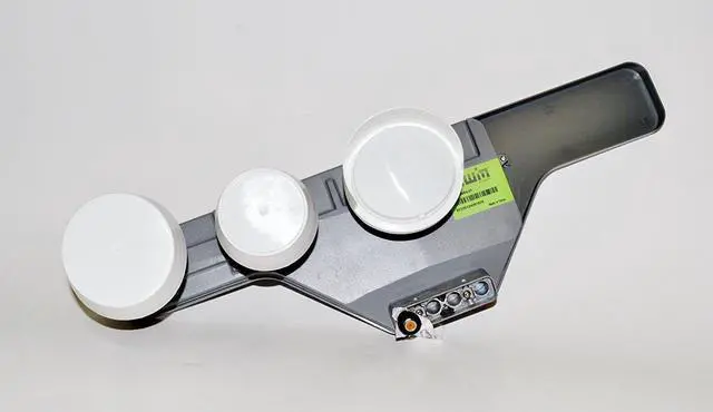 Alt view image 2 of 3 - DIRECTV 5 LNB with 1 SWM Output 99,101,103,110,119