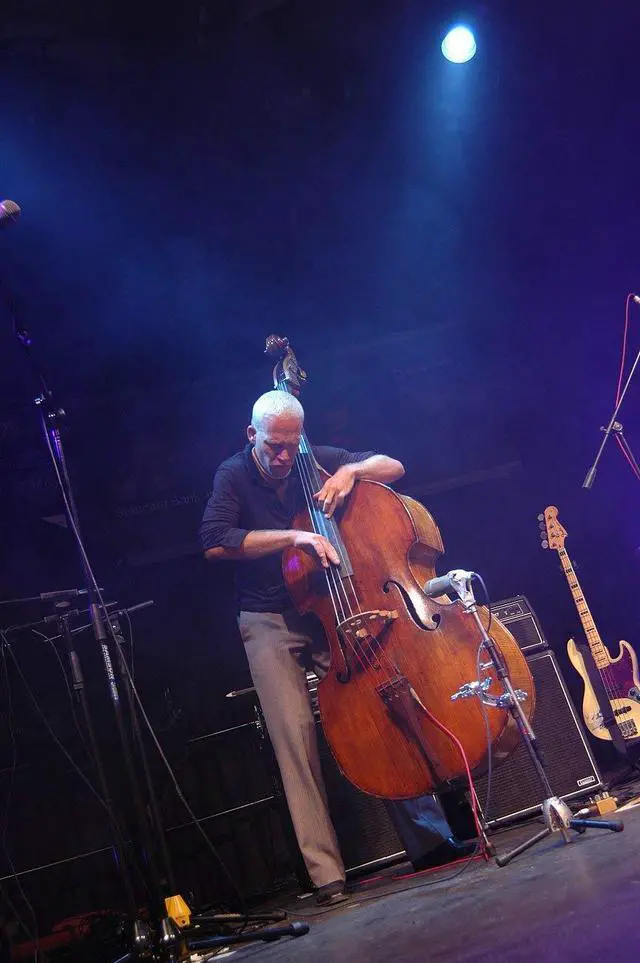 Alt view image 8 of 8 - Electro-Voice RE320 Dynamic Variable-D Microphone