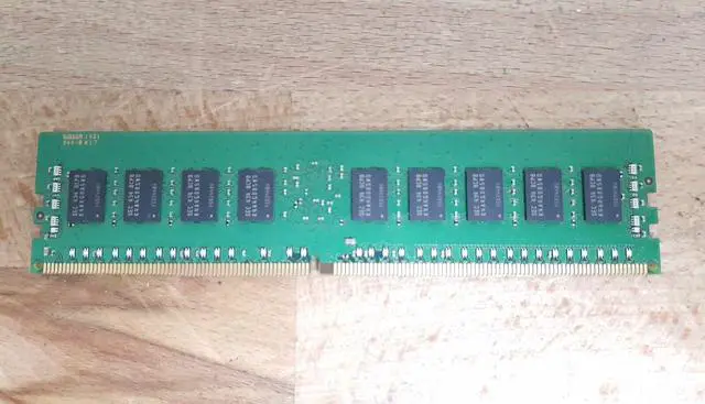 Alt view image 9 of 9 - Samsung M393A1G43DB0-CPB 8GB DDR4 SDRAM Memory Module