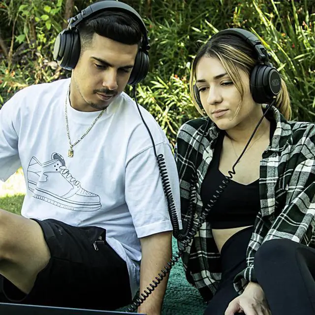 Alt view image 4 of 7 - MXL HX9 Over-ear Studio Pro Headphone