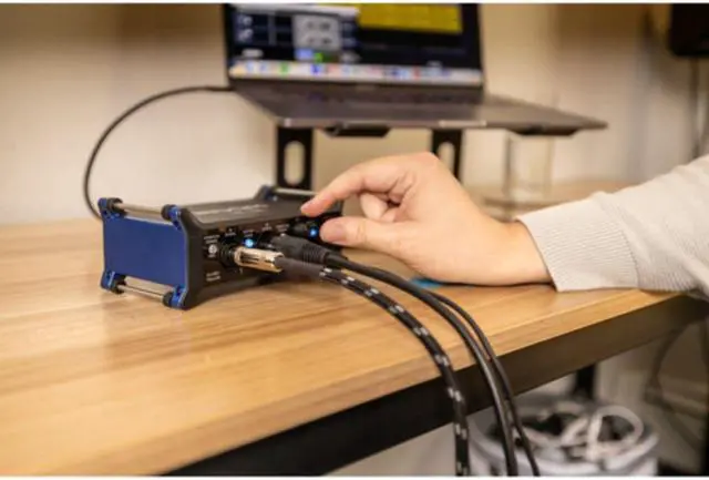 Alt view image 5 of 7 - Zoom UAC-232 Portable 2x2 USB-C Audio Interface