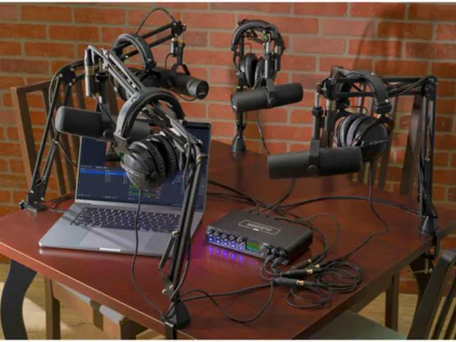 Alt view image 7 of 7 - MOTU M6 Desktop 6x4 USB-C Audio-MIDI Interface Bundle with XLR-XLR Cable and Fastener Straps