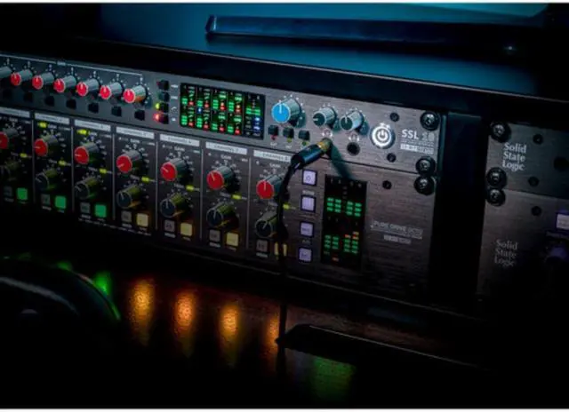 Alt view image 6 of 6 - Solid State Logic SSL 18 USB-C Audio/MIDI Interface