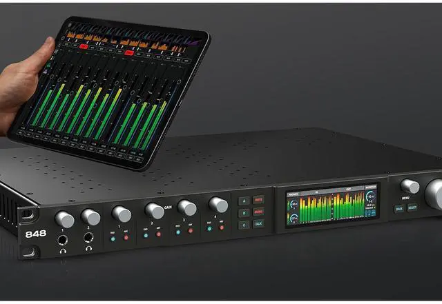 Alt view image 6 of 6 - Motu 28 x 32 Thunderbolt/USB4 audio interface for Mac, Windows and iOS with mixing, effects and networking