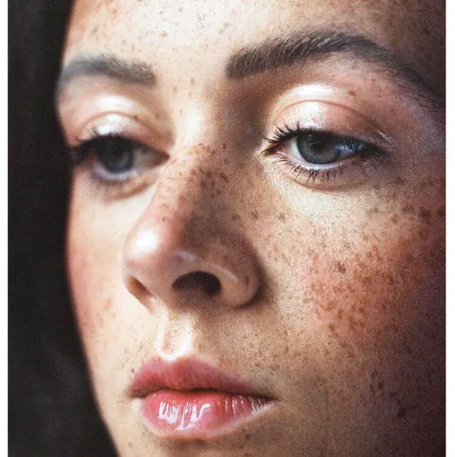 Alt view image 2 of 6 - Kodak Professional Portra 400 Color Negative Film (120 Roll Film, 5-Pack)