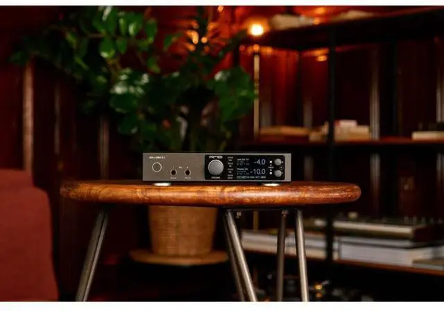 Alt view image 5 of 6 - RME High-End AD/DA Converter USB Interface and Headphone Amplifier