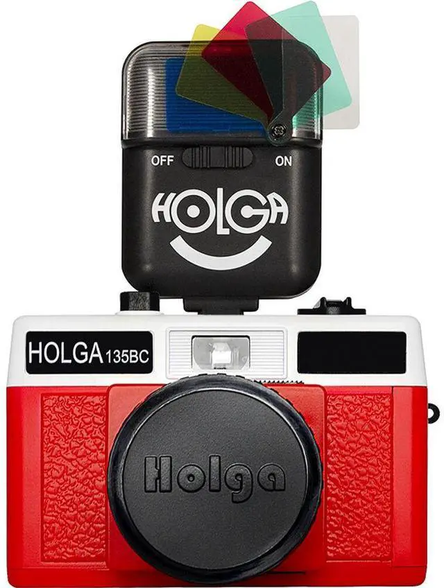 Main image of Holga 135BC 35mm Bent Corners Film Camera with 12MCF Flash