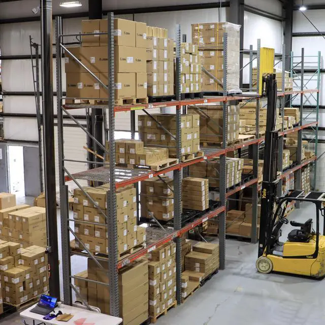 Alt view image 2 of 4 - MikroTik CRS320-8P-8B-4S+RM Swtich (17) 1G RG45 (4) SFP+ Ports PoE++ New Sealed