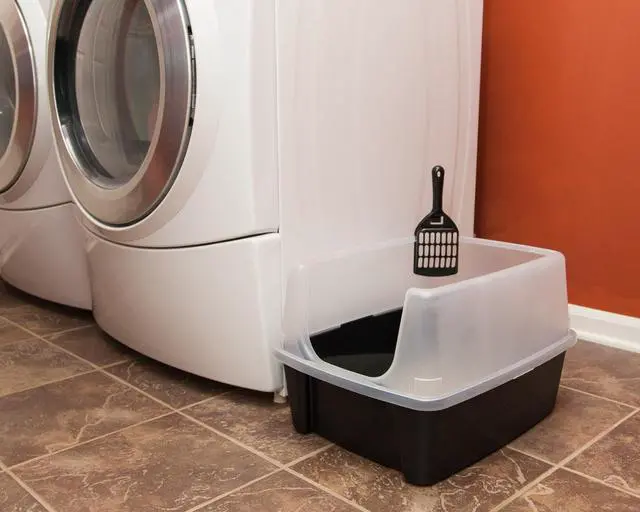 Alt view image 2 of 4 - IRIS Open-Top Cat Litter Box with Shield and Scoop, Black