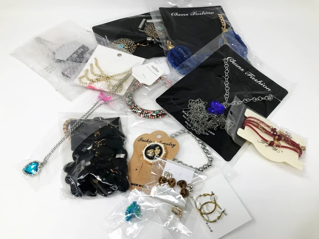 Alt view image 3 of 3 - 1 Lb 1 Pound High End Quality Earrings Necklace Bracelets Wholesale Jewelry Lot